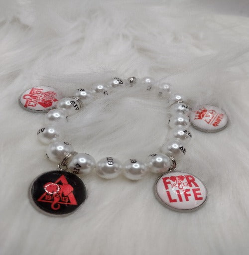 DST Small Charm Stretch Bracelet