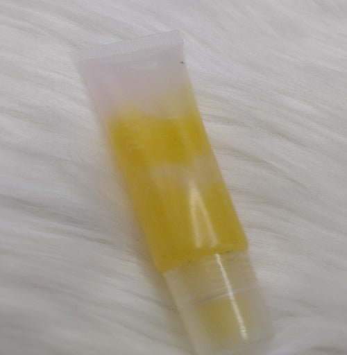 Lemonade Surprise Lip Gloss: Pucker Up to Citrus Bliss! 🍋💋🍬